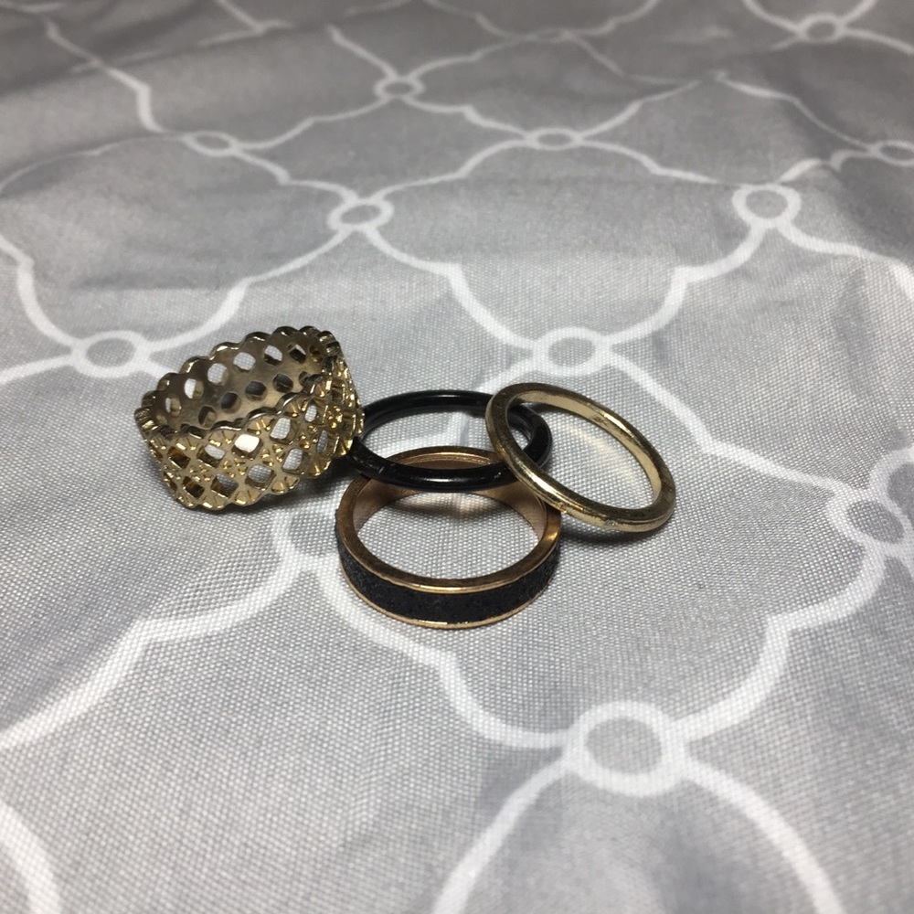 Forever 21 Fashion Ring Set
